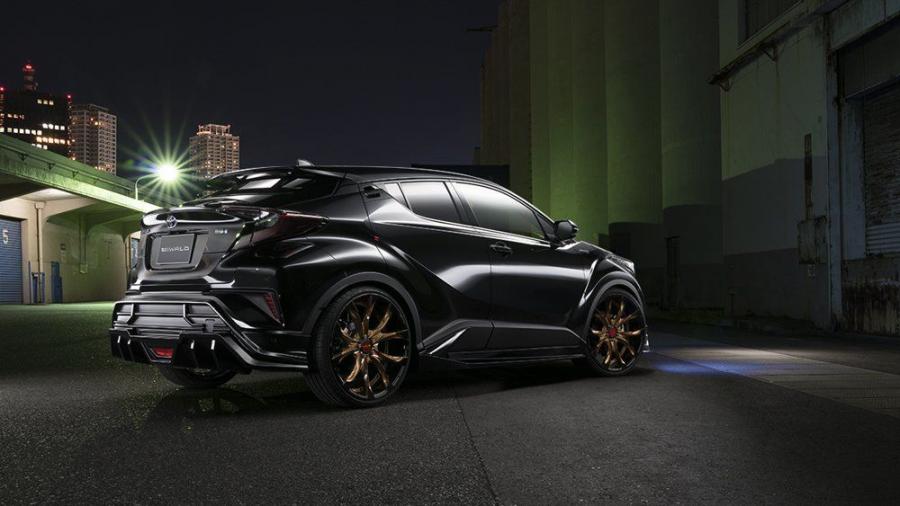  Toyota C-HR Hybrid Sports Line by Wald 2018 года  (фото 6 из 18)